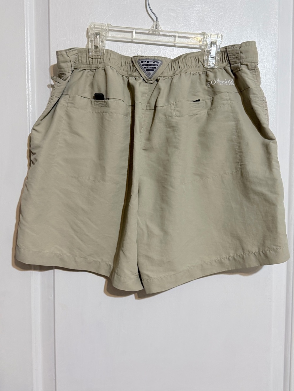Columbia PFG Men's Khaki Cargo Shorts - Lightweight Utility Style Sz 36 - Picture 4 of 8